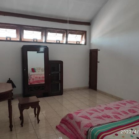 Kelana 2 Nice Homestay Semarang Exterior photo