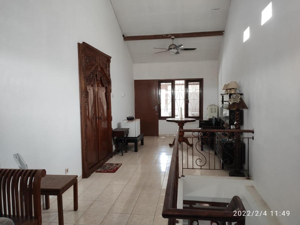 Kelana 2 Nice Homestay Semarang Exterior photo